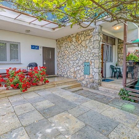 Apartments Bastovanovic Ровінь Екстер'єр фото